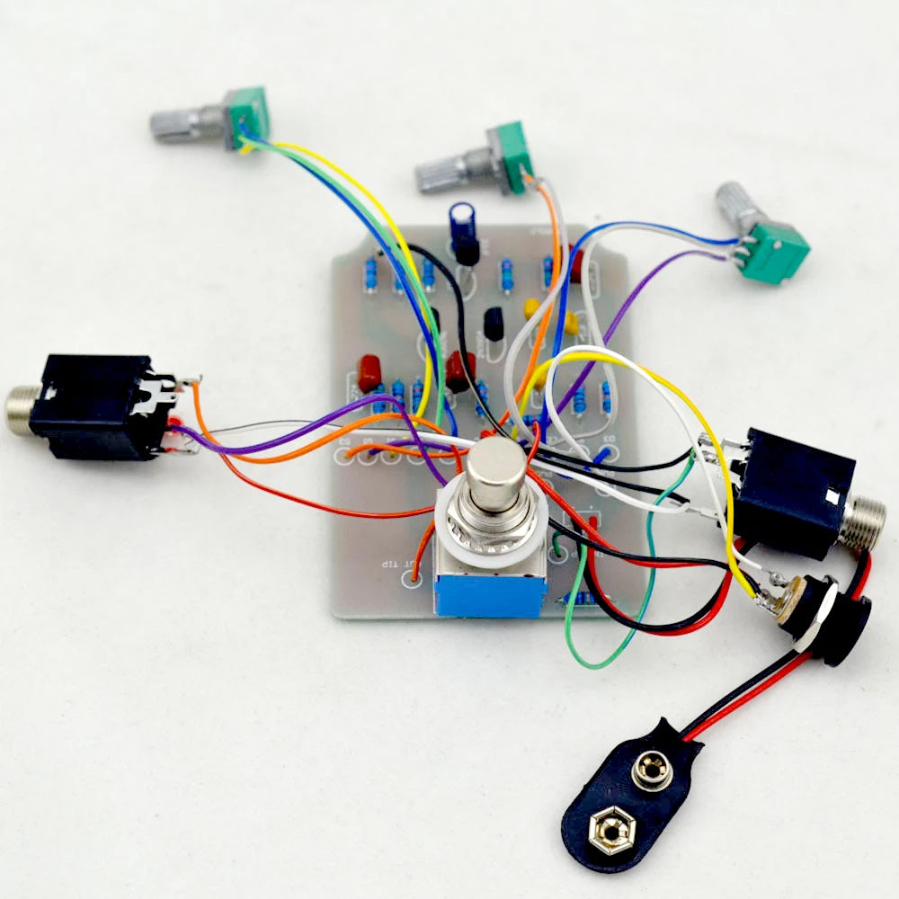 Diy Tremolo Effect Pedaal Kits Met 1590B Pre-Geboord En 9 Pin 3PDT Voetschakelaar True Bypass